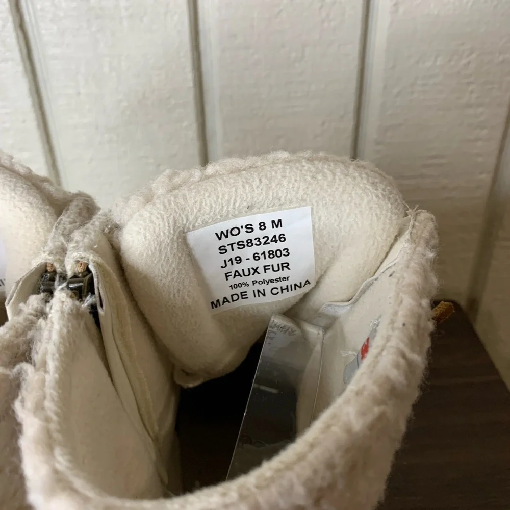 Sperry Topsider Saltwater boots, size 8.  Some slight scuffing (see pictures).